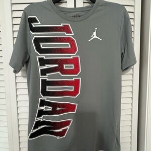 Boys Jordan Gray Short-Sleeve Graphic Tee with Red Accent